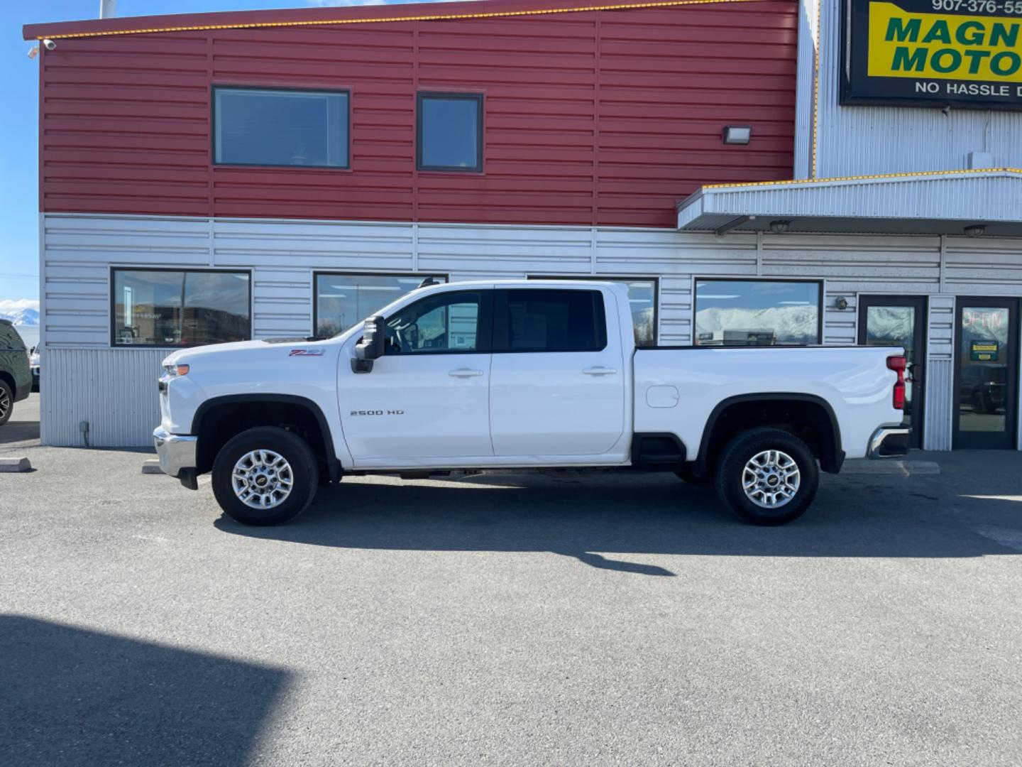 2022 WHITE CHEVROLET SILVERADO 2500H LT (2GC4YNE76N1) with an 6.6L engine, Automatic transmission, located at 1960 Industrial Drive, Wasilla, 99654, (907) 274-2277, 61.573475, -149.400146 - Photo#1